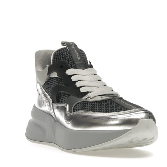 ALEXANDER MCQUEEN Oversized Metallic Runner Sneakers -Silver - Picture 1 of 6